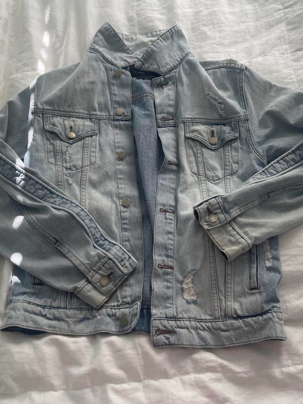 five cm distressed denim jacket